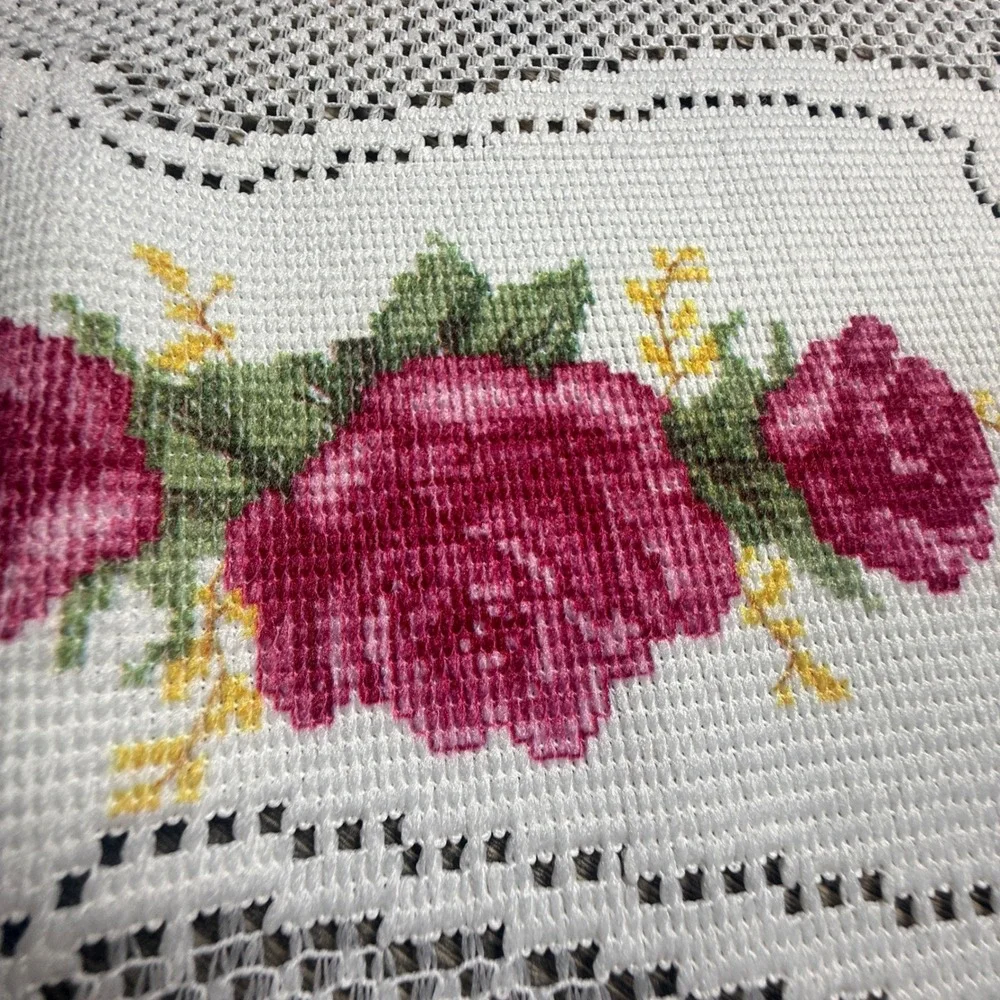Vintage White Lace Table Runner Pink Rose Cross Stitch Floral Scalloped 46x16